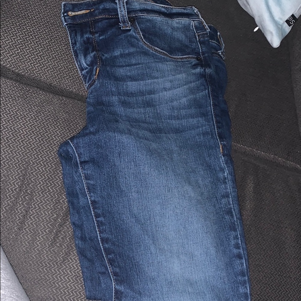 Blue skinny jeans